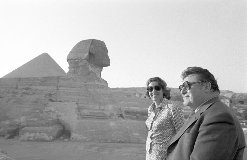 CSU chairman Franz Josef Strauss and his wife Marianne visit the pyramids and the Sphinx in Giza near Cairo on May 16, 1977.