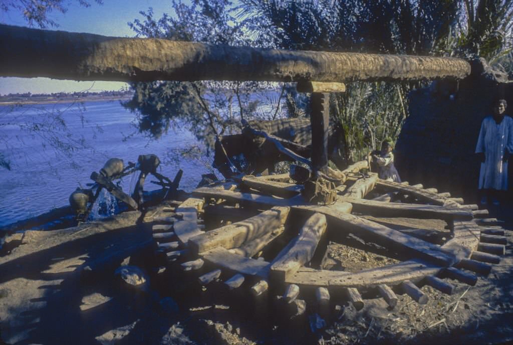 A water pump next to the Nile river.