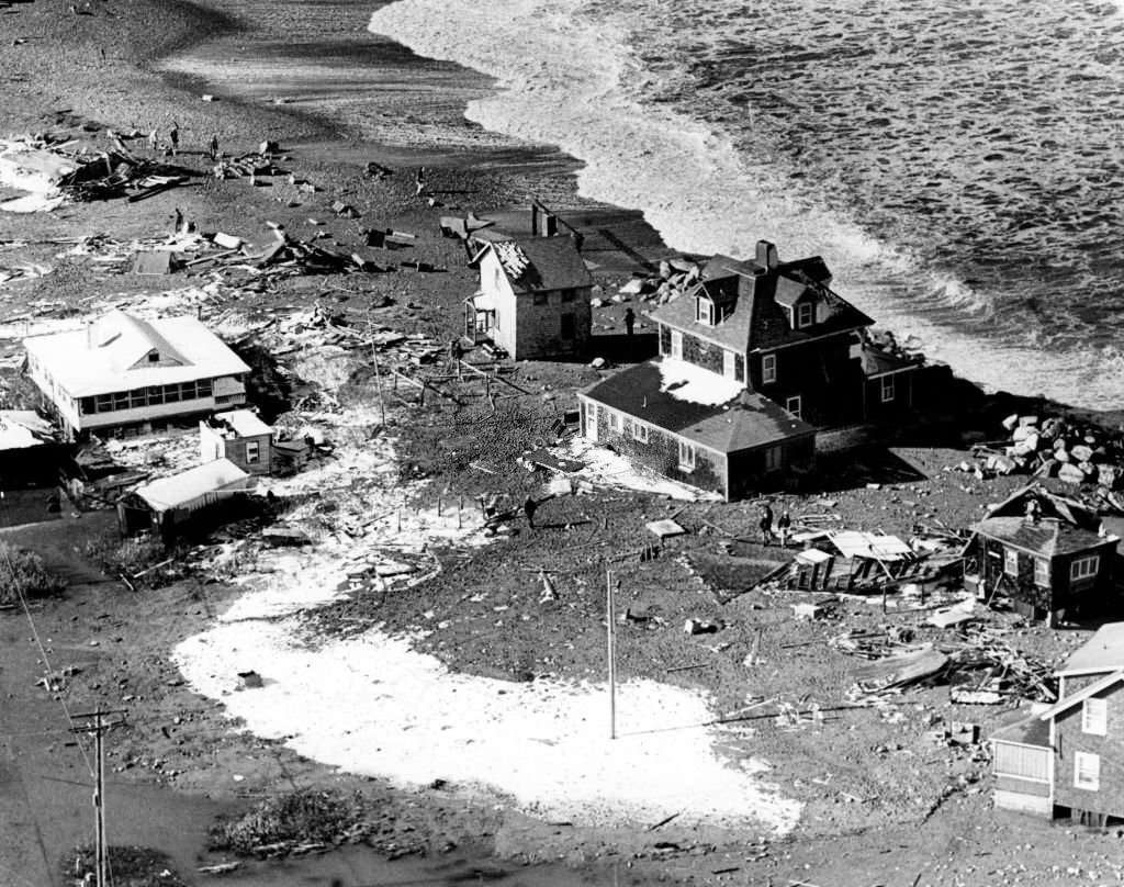 An aerial view of the damage on Egypt Beach in Scuitate, 1978