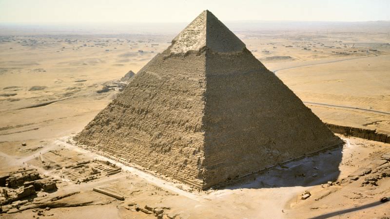 136m Khafre pyramid from Great Pyramid of Khufu's 140m summit, Giza, Egypt