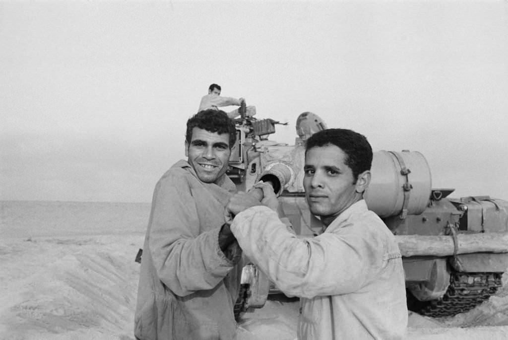 Egyptian soldiers on the Suez Canal front during the Yom Kippur War in October 1973, Egypt.