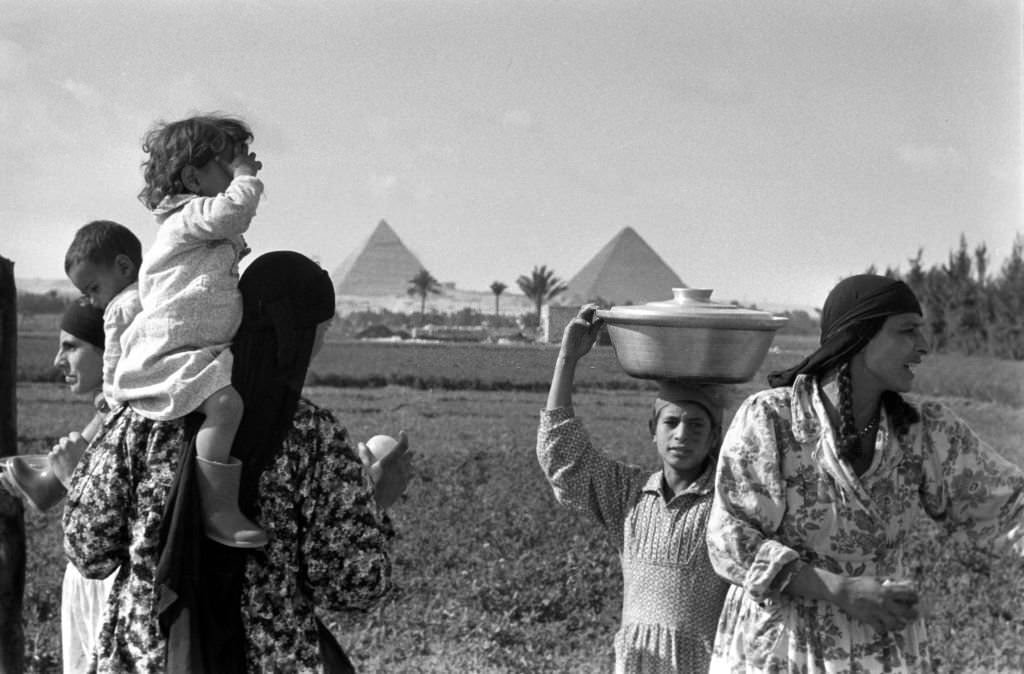 Fellach women with their children in a field near Cairo, 1971