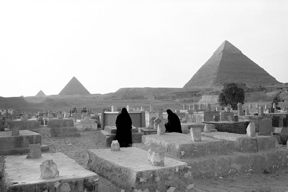Women at Giza Pyramid Complex, 1979