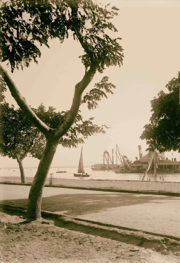 Suez Canal at the Gulf of Suez, 1900