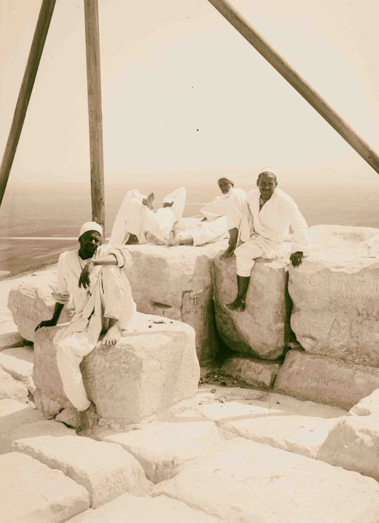 The pyramids of Gizeh. Summit of the Great Pyramid, Egypt, 1900.