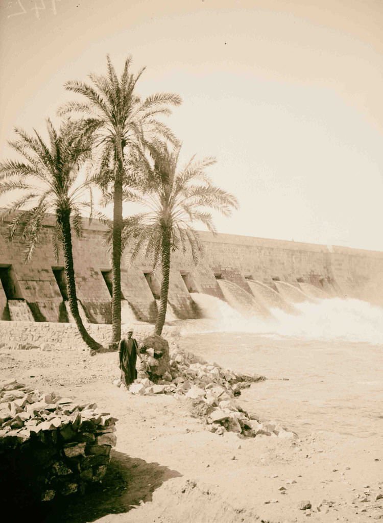 Assuan and Philae. Sluices, Assuan Dam, looking S.W. 1900, Egypt.