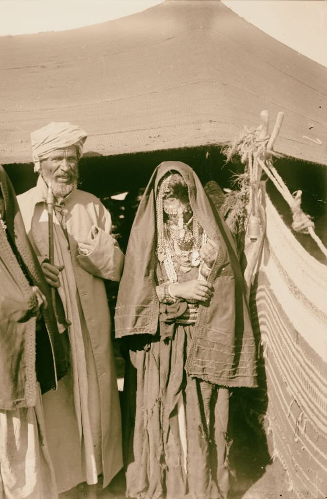 Bedouin coupl in Sinai, Egypt, 1900.