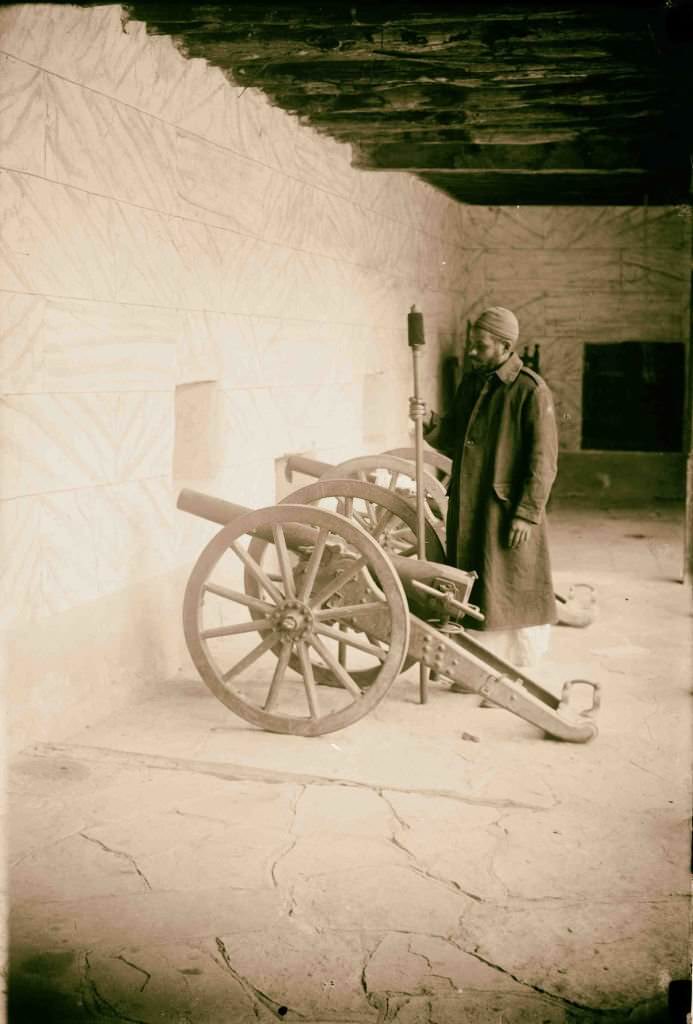 Guns guarding the entrance in Sinai, Egypt, 1900