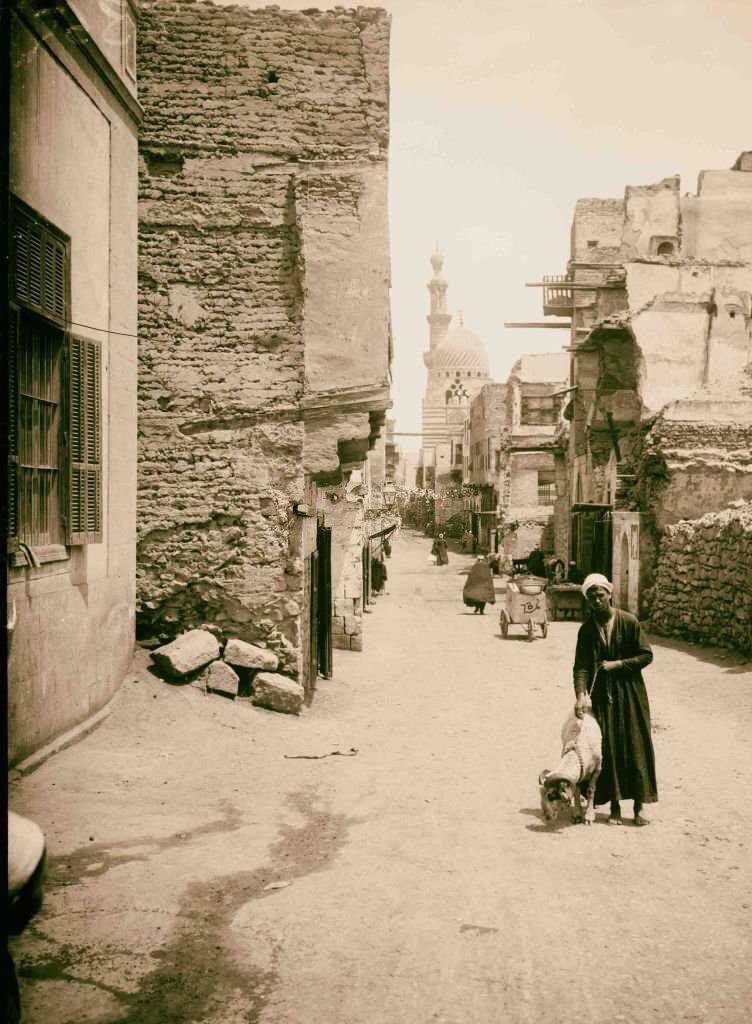 Street in Cairo, 1900s