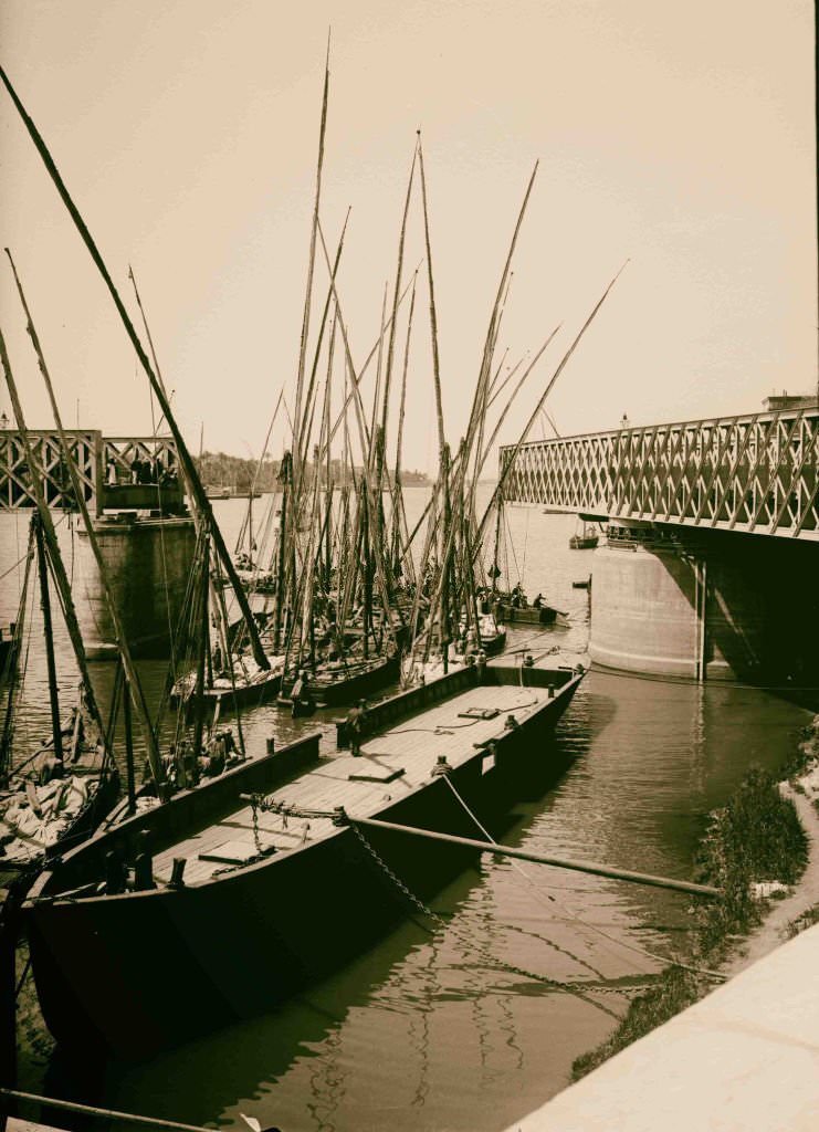Vessels rushing for the open bridge in Cairo, 1900