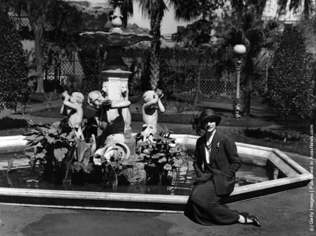 Russian ballerina Anna Pavlova (1885 – 1931) in the garden of the Shepherd's Hotel, on a “Cunarder Scythias” trip to the Mediterranean Society in Cairo.