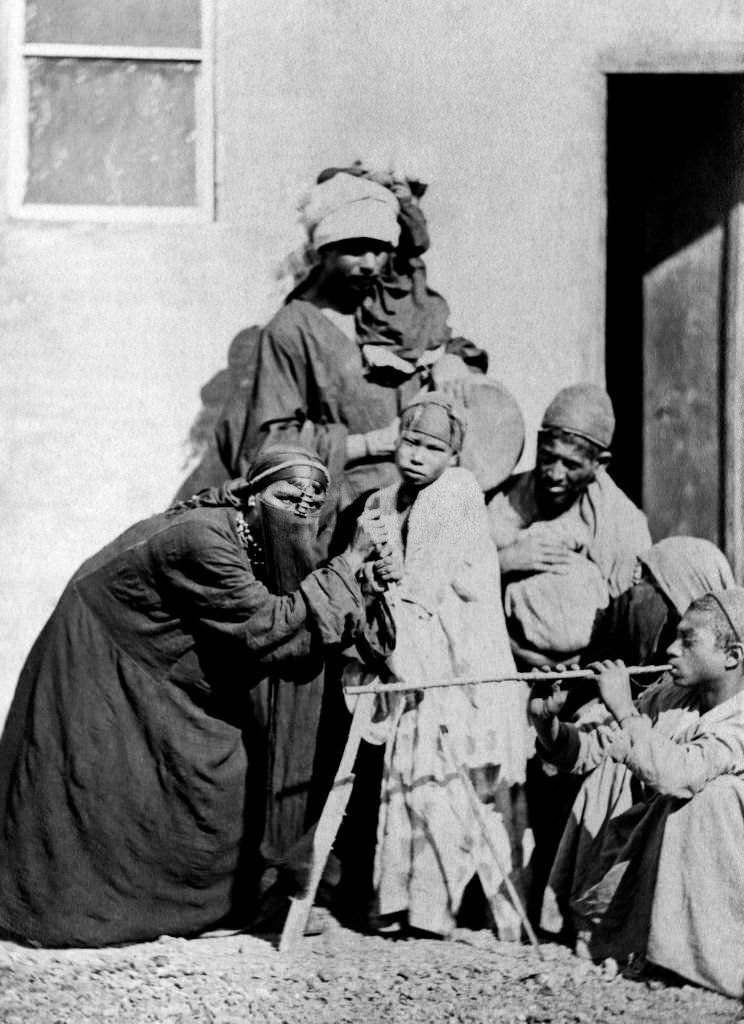 Arabian dance, Cairo, 1900s