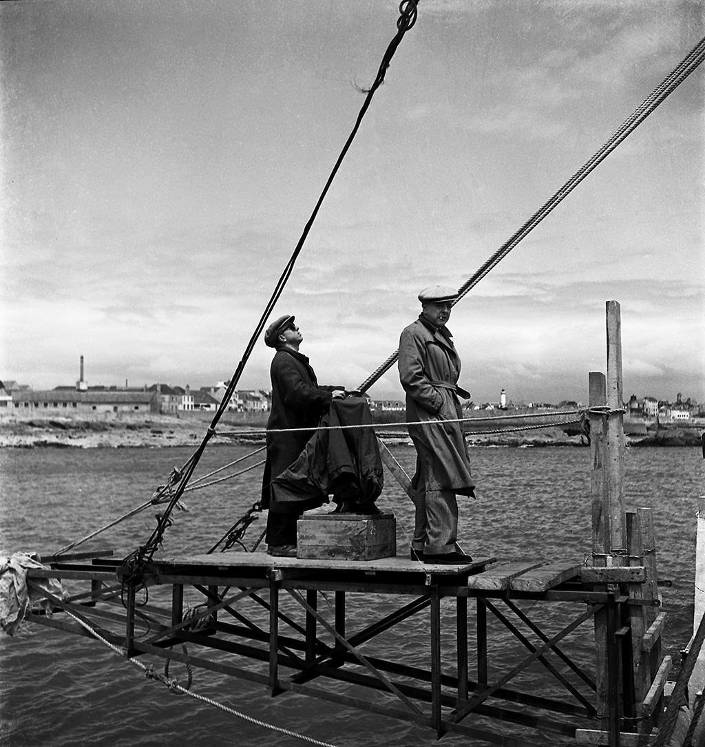 Fascinating Photos of Life in France from the 1930s and 1940s by Émile Savitry