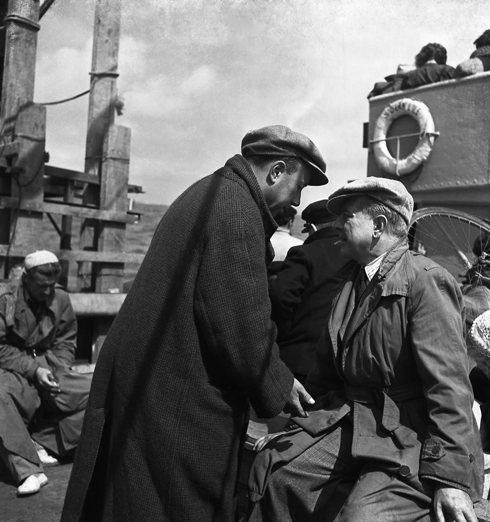 Fascinating Photos of Life in France from the 1930s and 1940s by Émile Savitry