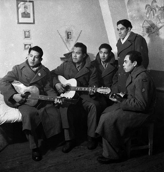 Fascinating Photos of Life in France from the 1930s and 1940s by Émile Savitry