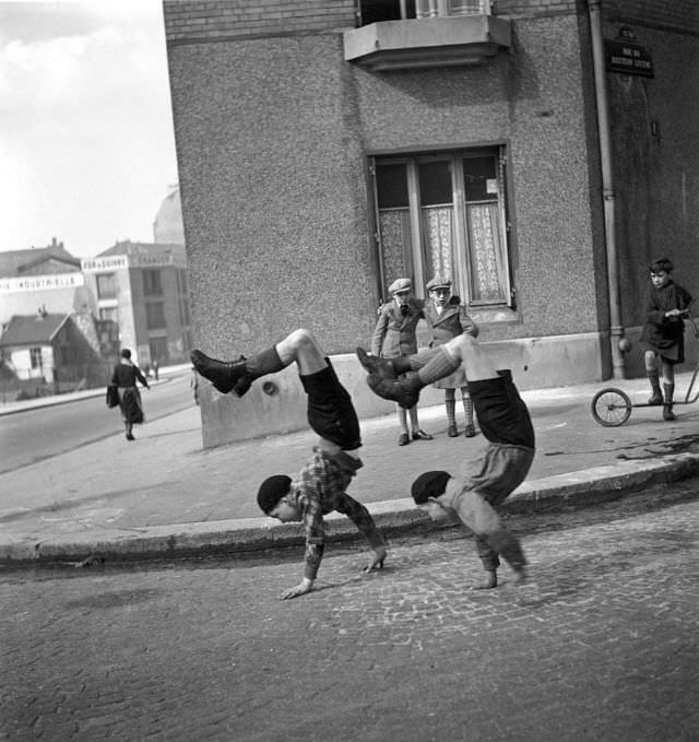 French Children Playing Out in the Streets in the 1930s and 1940s