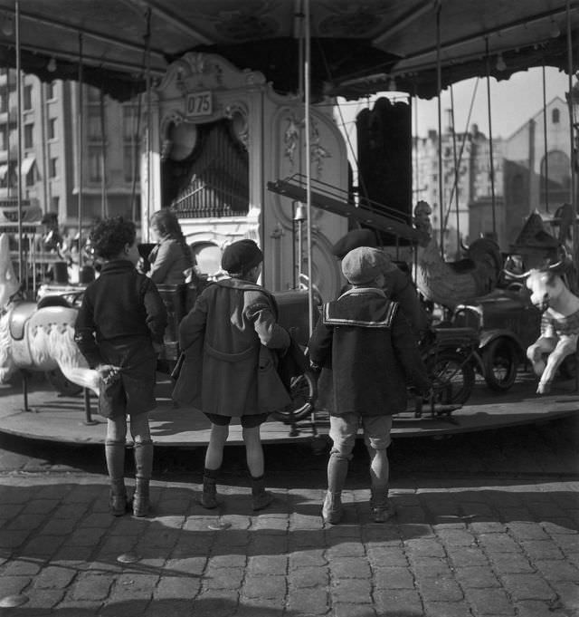 French Children Playing Out in the Streets in the 1930s and 1940s