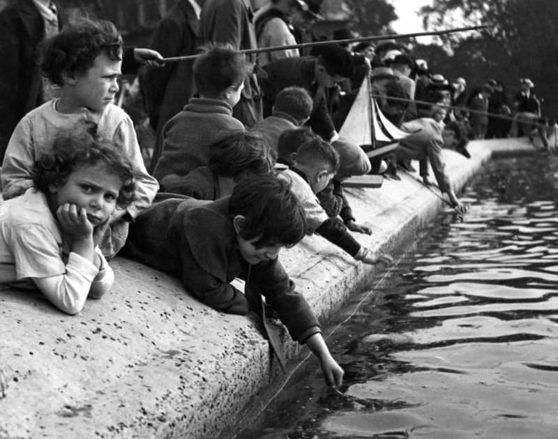 French Children Playing Out in the Streets in the 1930s and 1940s