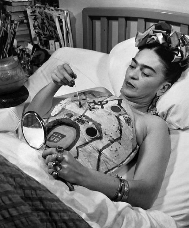 Frida Kahlo in bed