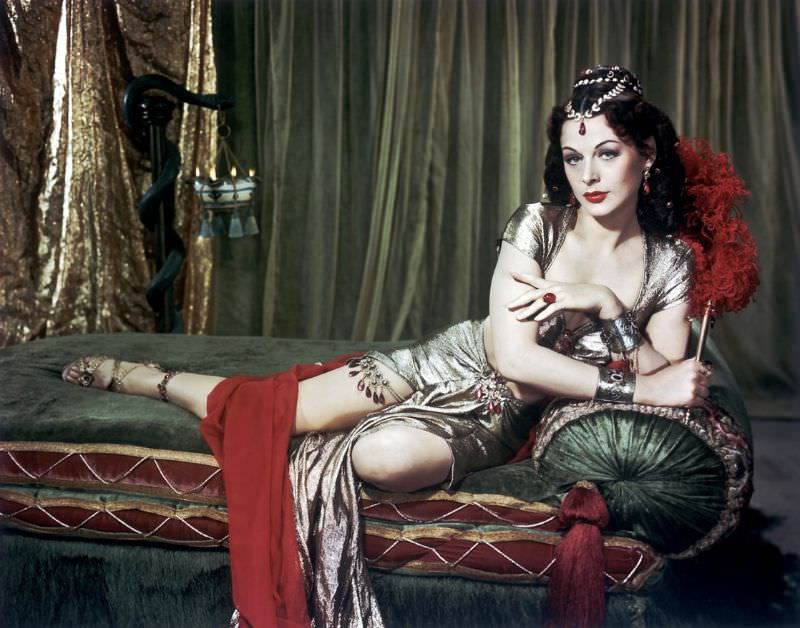 Gorgeous Photos of Hedy Lamarr in Beautiful Costumes during the Filming of 'Samson and Delilah (1949)'