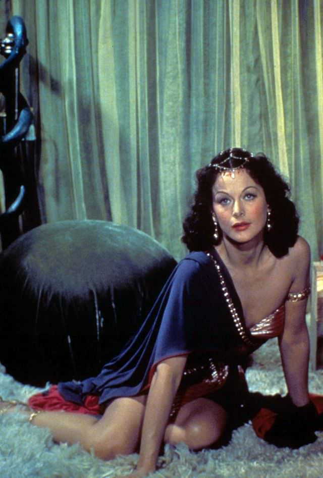 Gorgeous Photos of Hedy Lamarr in Beautiful Costumes during the Filming of 'Samson and Delilah (1949)'