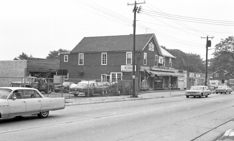 The center building was the Hardware store of Bob and Irv Botto, Hicksville, New York, 1967