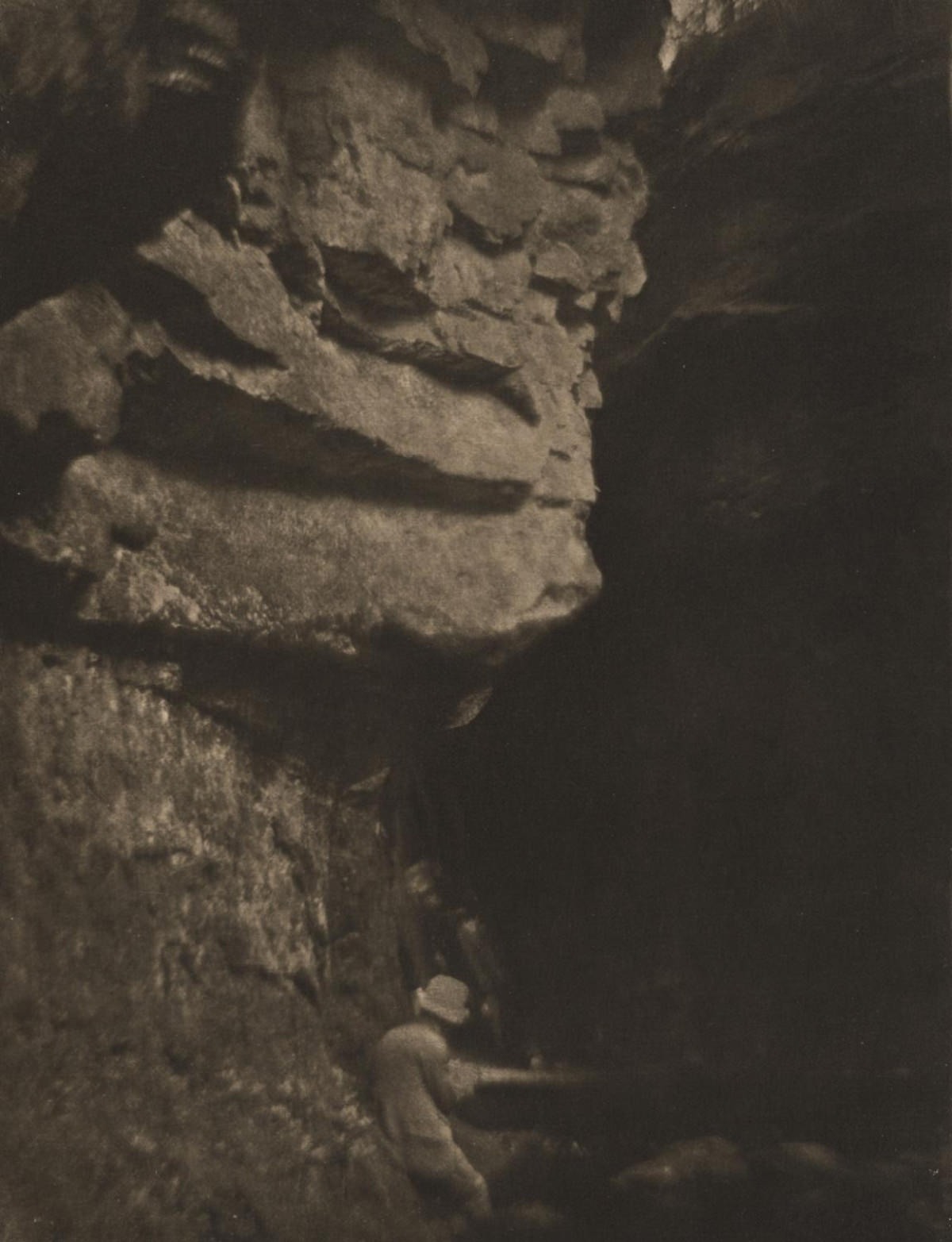 The Extraordinary Photography of James Craig Annan from the Late 19th Century