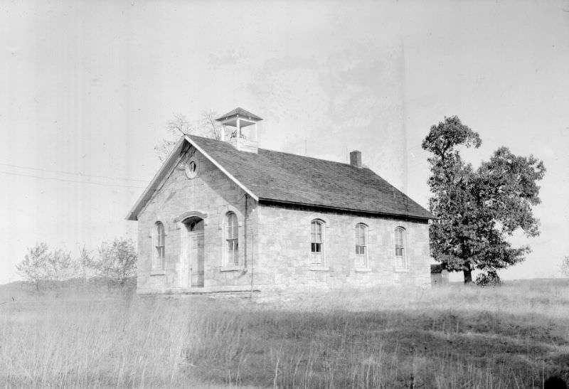 Pony Creek School, No. 37, somewhere in the Lawrence-Topeka, Kansas, November 1947