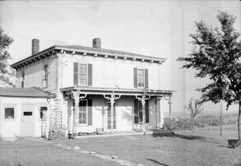 Italianate farmhouse, Lawrence, Kansas, 1949