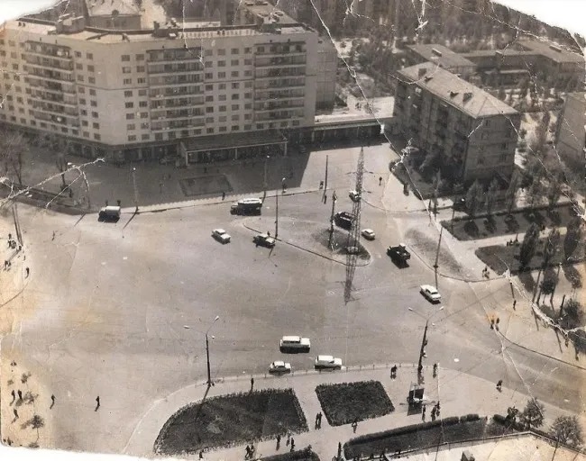 The 1960s: Bird perspective view of Kosmonavtov square