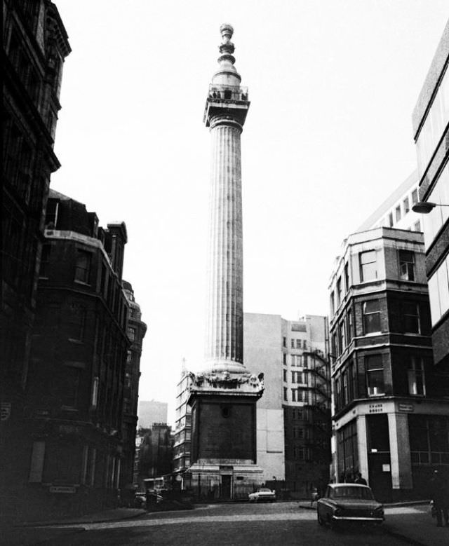 Monument erected after the Great Fire of London. That's Pudding Lane on the right, where the fire started in 1666, March 1972