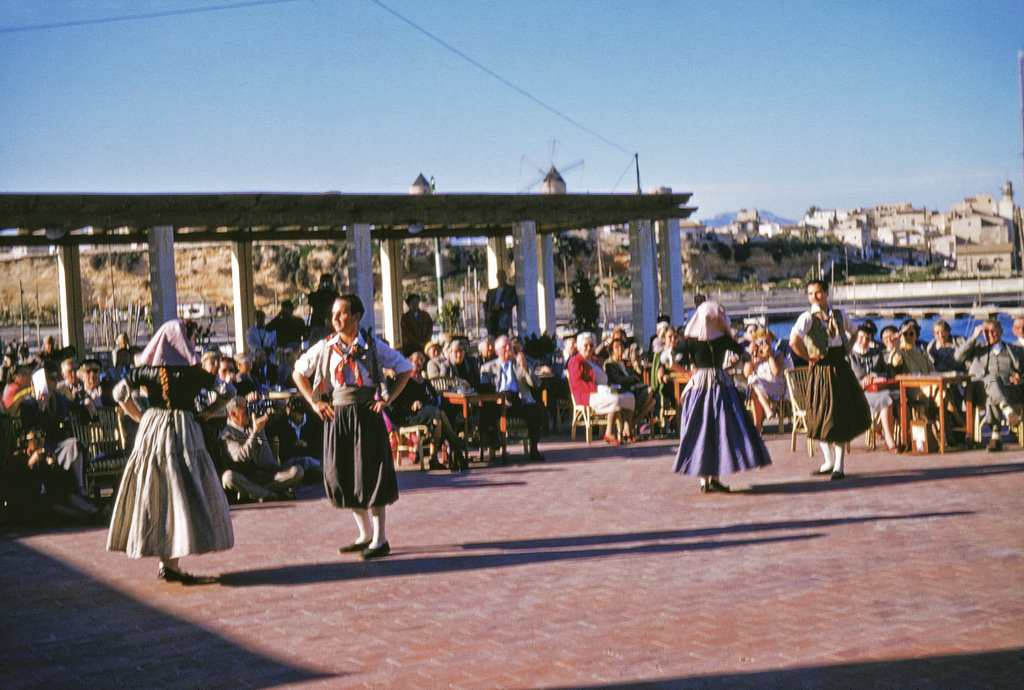 Stunning Color Photos of Mallorca, Spain in the 1950s