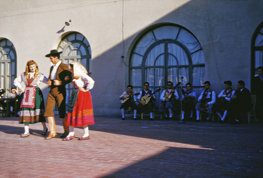 Stunning Color Photos of Mallorca, Spain in the 1950s