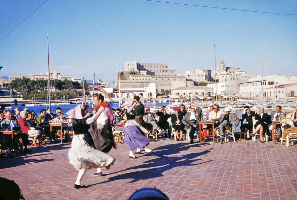 Stunning Color Photos of Mallorca, Spain in the 1950s