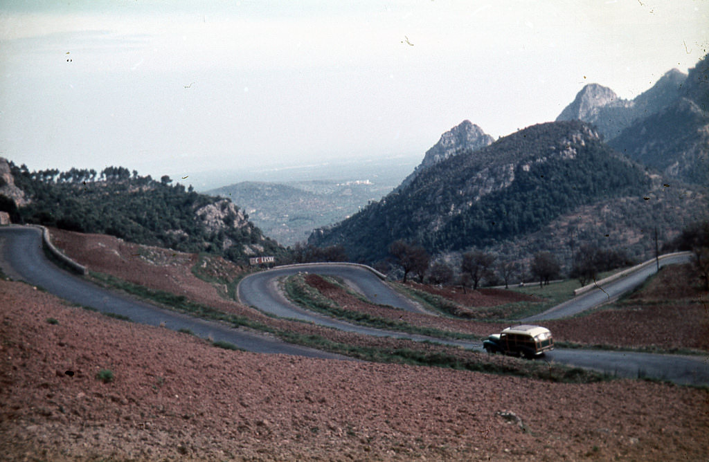 Stunning Color Photos of Mallorca, Spain in the 1950s