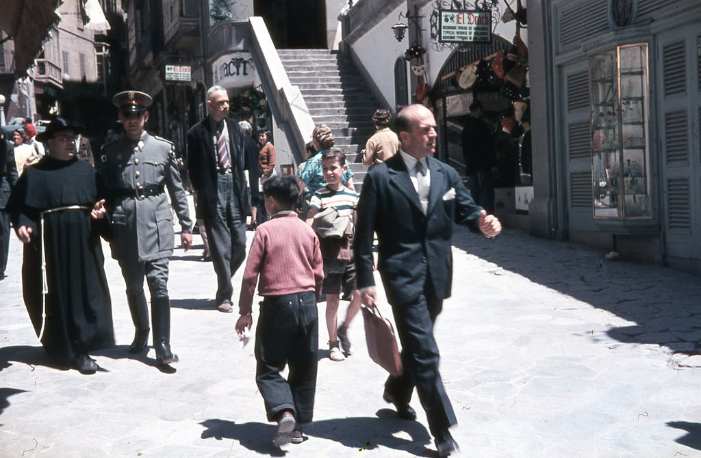 Stunning Color Photos of Mallorca, Spain in the 1950s