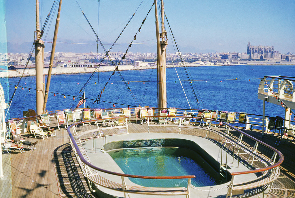 Stunning Color Photos of Mallorca, Spain in the 1950s