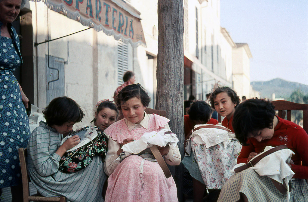 Stunning Color Photos of Mallorca, Spain in the 1950s