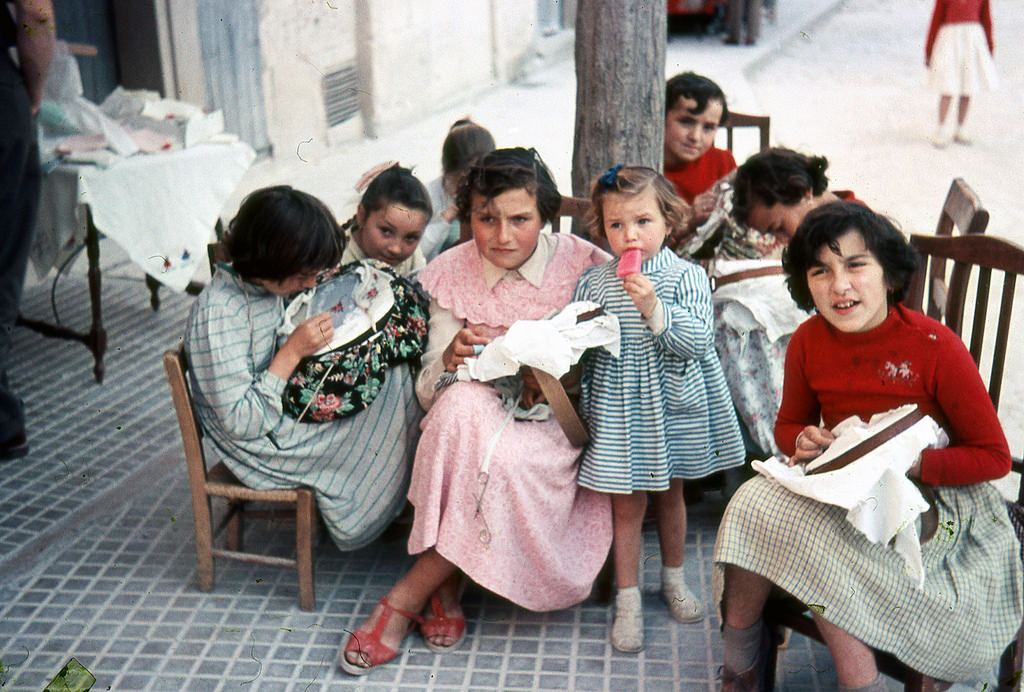 Stunning Color Photos of Mallorca, Spain in the 1950s