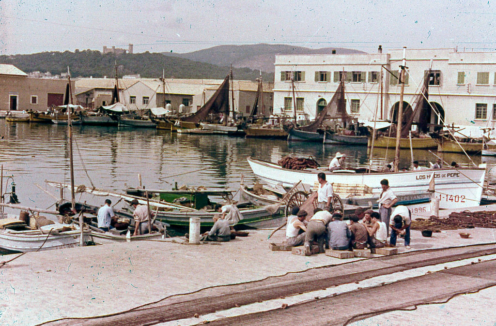 Stunning Color Photos of Mallorca, Spain in the 1950s