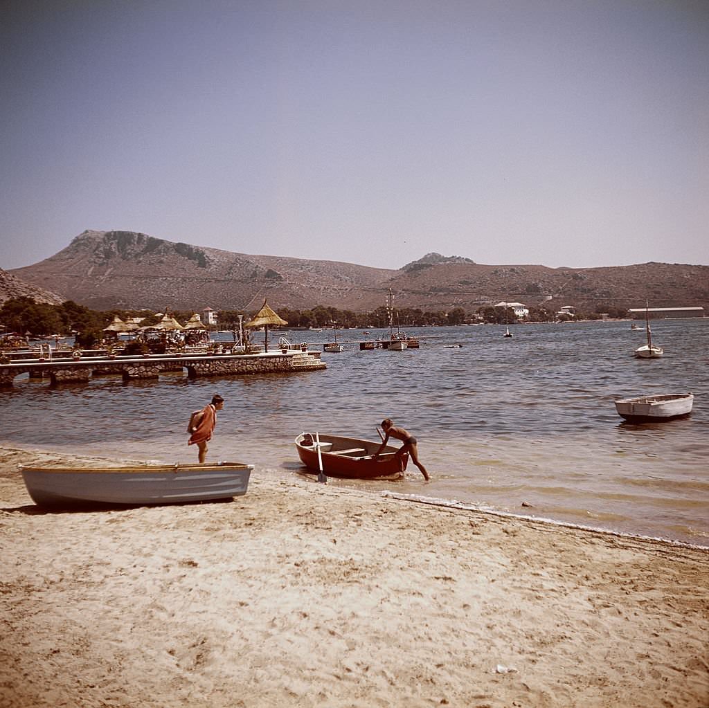 The resort town of Port de Pollenca (Puerto Pollensa) in north-eastern Majorca, 1955.