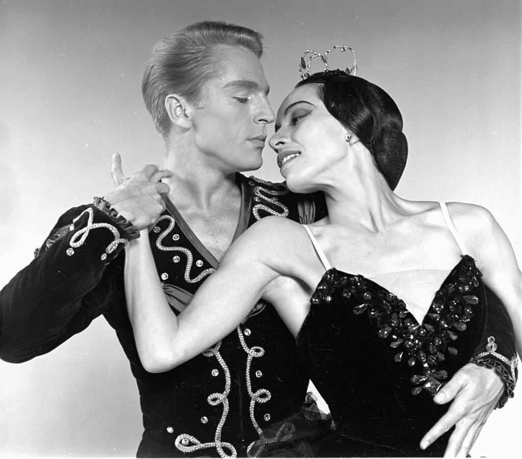 Maria Tallchief and Erik Bruhn performing 'Flower Festival in Genzano' in 1961.