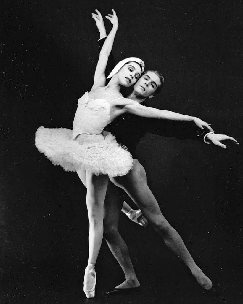 Maria Tallchief and Erik Bruhn performing 'Swan Lake' in December 1960