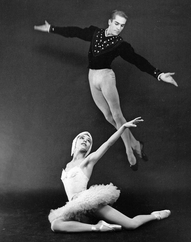 Maria Tallchief and Erik Bruhn performing 'Swan Lake' in December 1960.