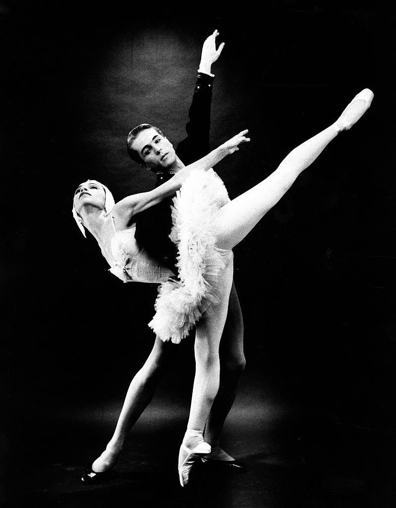 Erik Bruhn and Maria Tallchief in New York City Ballet's "Swan Lake", 1960.