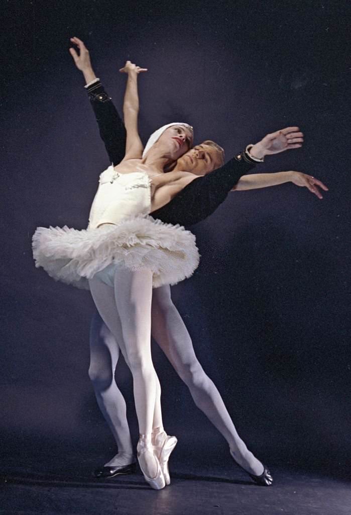 Maria Tallchief and Erik Bruhn in "Swan Lake", 1960.