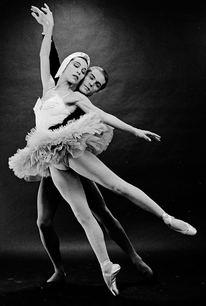 Maria Tallchief and Erik Bruhn performing 'Swan Lake' in December 1959.