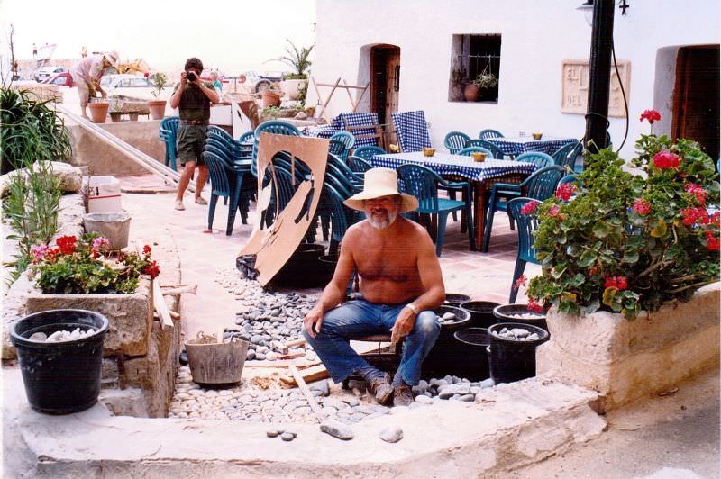 Stunning Photos Show Life of Moraira, Spain in the 1980s