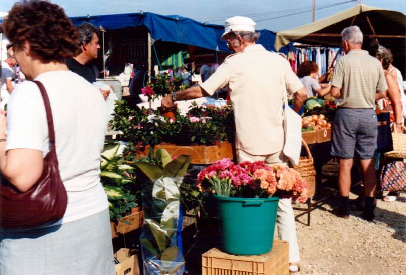 Stunning Photos Show Life of Moraira, Spain in the 1980s