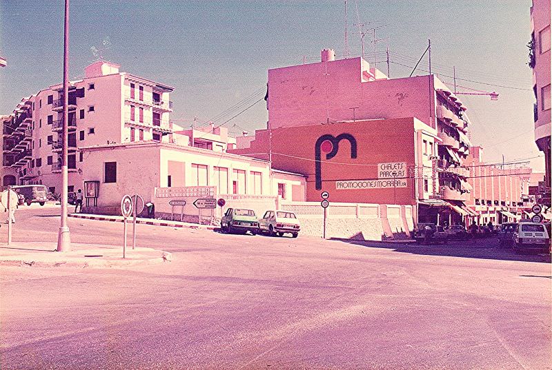 Stunning Photos Show Life of Moraira, Spain in the 1980s